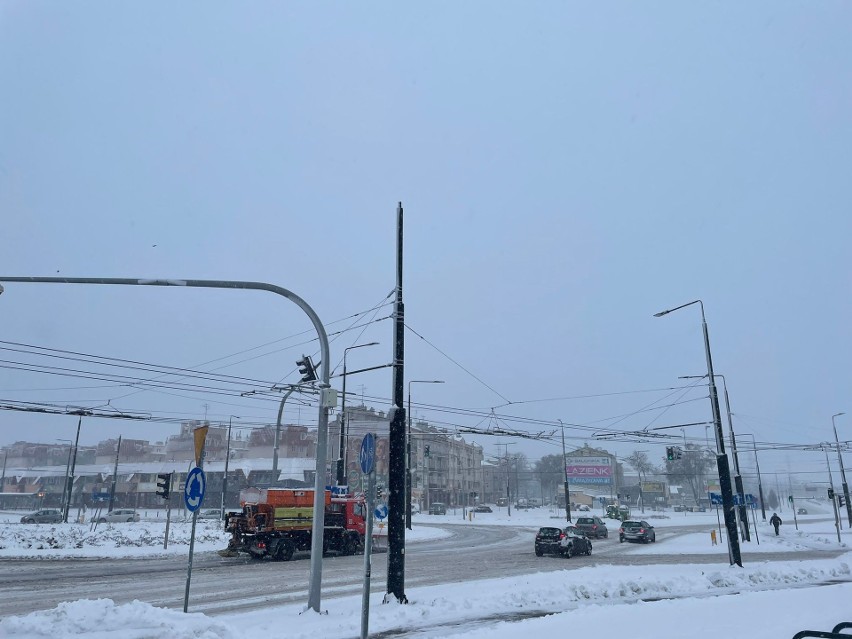 Lublin. Zima nie odpuszcza. W trybie kryzysowym trwa akcja zimowego utrzymania miasta