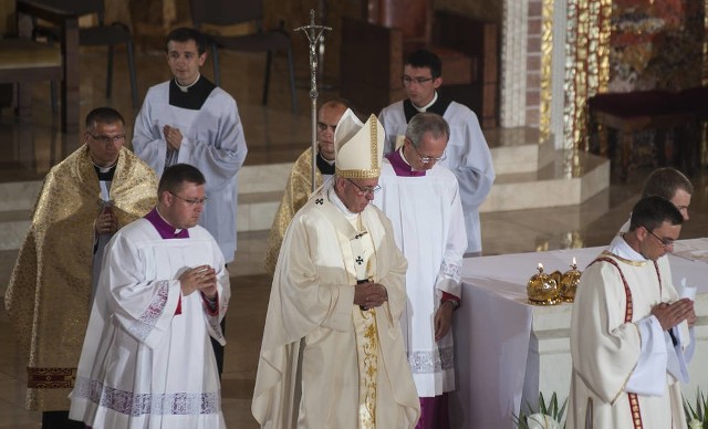 Papież Franciszek podczas mszy w Sanktuarium Bożego Miłosierdzia w Krakowie-Łagiewnikach