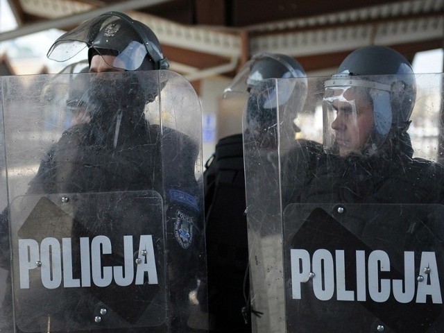 Policjanci w Przemyślu odbyli ćwiczenia przed zbliżającymi się mistrzostwami Europy w piłce nożnej.