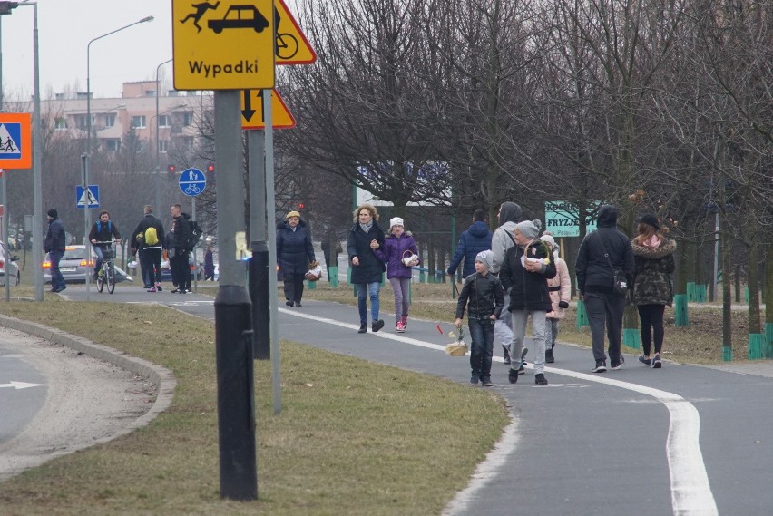 Akcja antyterrorystów w Poznaniu zakończona. Wozy policyjne...