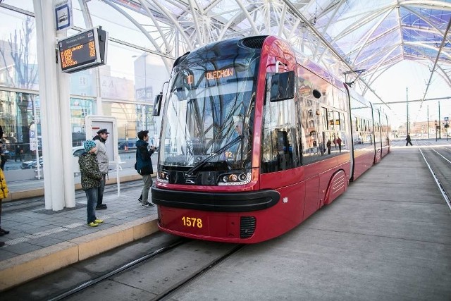 Uszkodzony tramwaj Pesy jeździł na łódzkiej linii nr 10