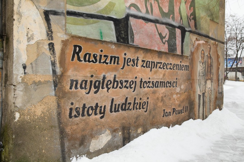 Mural przy al. Piłsudskiego w Białymstoku znów mówi o...
