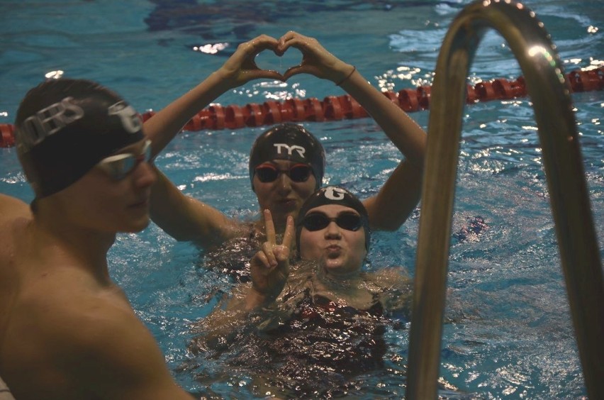 Najlepsi pływacy z całej Polski ponownie rywalizowali na basenie w Kozienicach