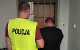 Ukradli zostawione przez kuriera paczki. Złodzieje akcesoriów jeździeckich z gminy Żytno zostali zatrzymani przez policję