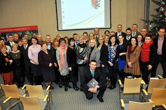 Ilona Borowska (na środku zdjęcia - w popielatej marynarce i czarnym golfie) zasiada w prezydium  Sejmiku Organizacji Pozarządowych Województwa Kujawsko-Pomorskiego