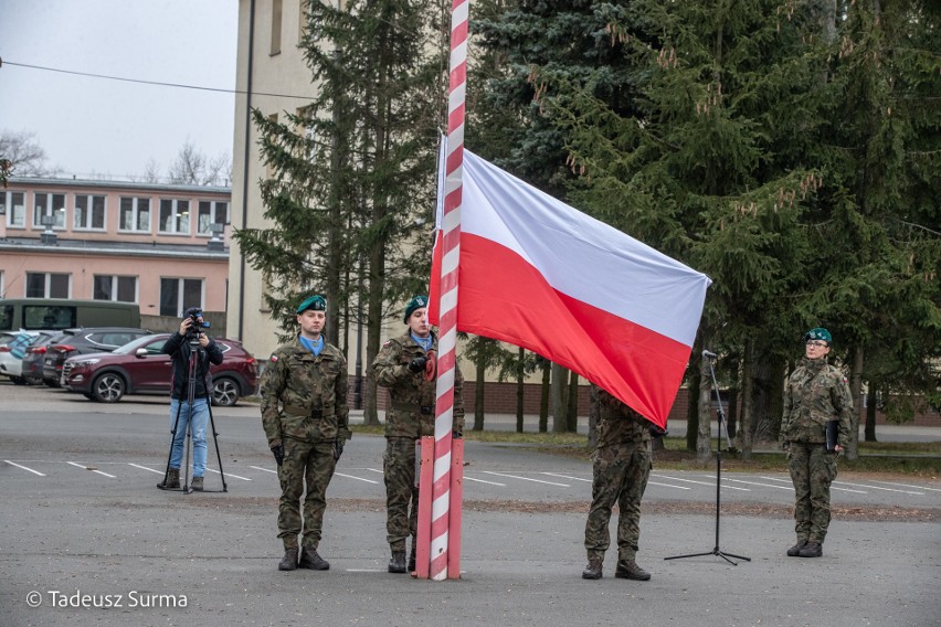 Do żołnierzy i ich rodzin przemawiał dowódca 12...