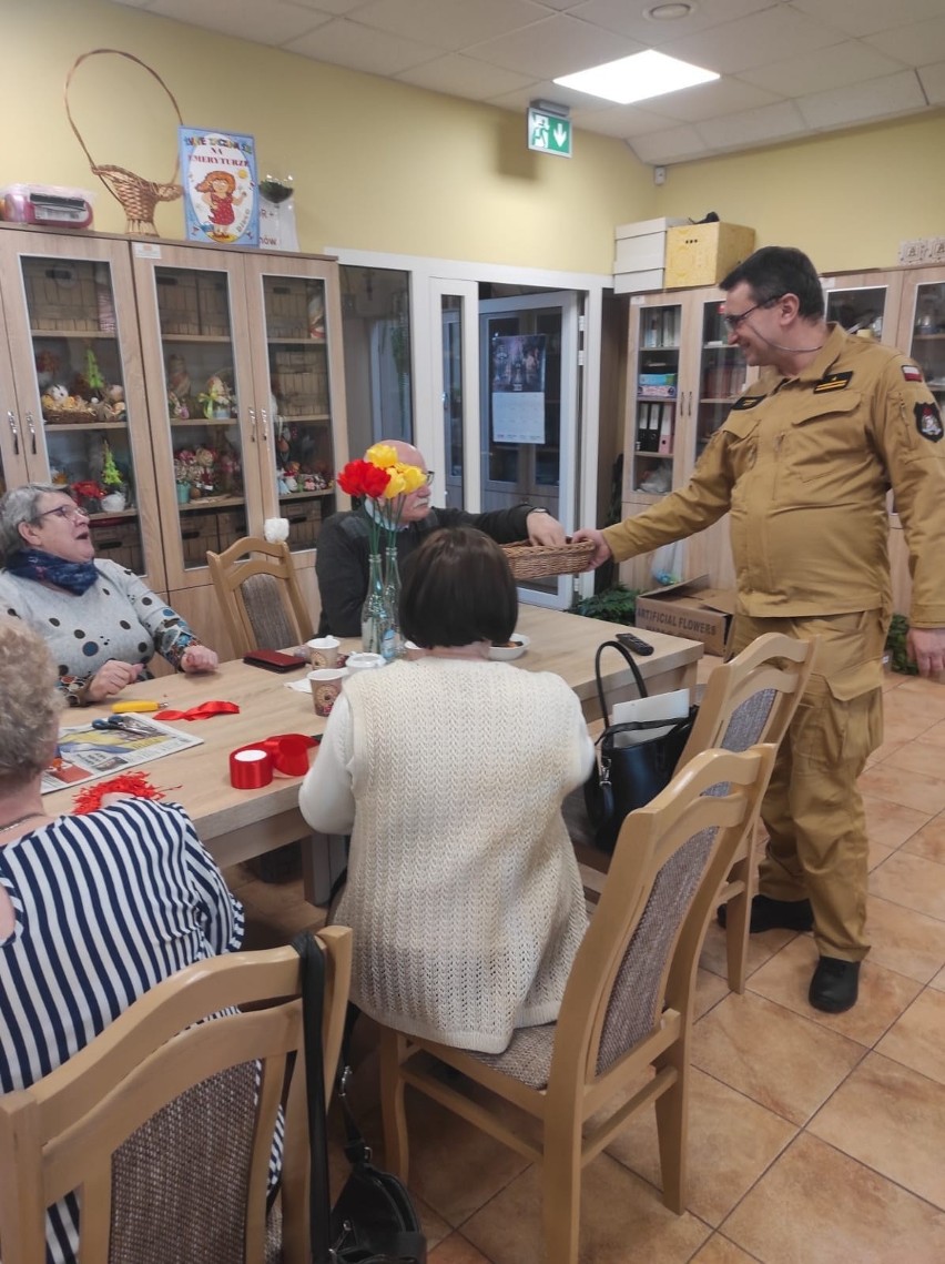 W Bodzechowie strażacy spotkali się z seniorami