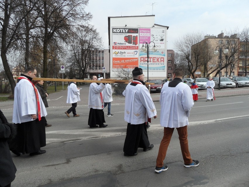 Droga Krzyżowa w Myszkowie [ZDJĘCIA]