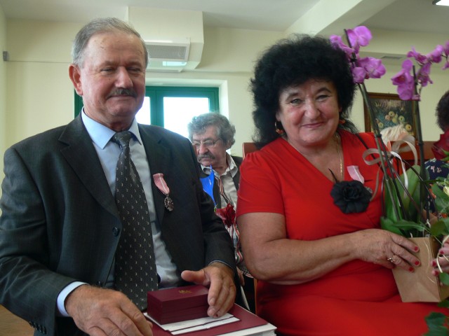 W gronie świętujących była Wiesława i Edward Nenutil, którzy poznali się na weselu u kuzynki.