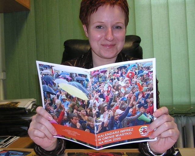 Dominika Jurewicz z informatorem.