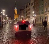 Radni KO chcą walczyć z kierowcami wjeżdżającymi na Długi Targ w Gdańsku. Apelują o blokady wjazdowe