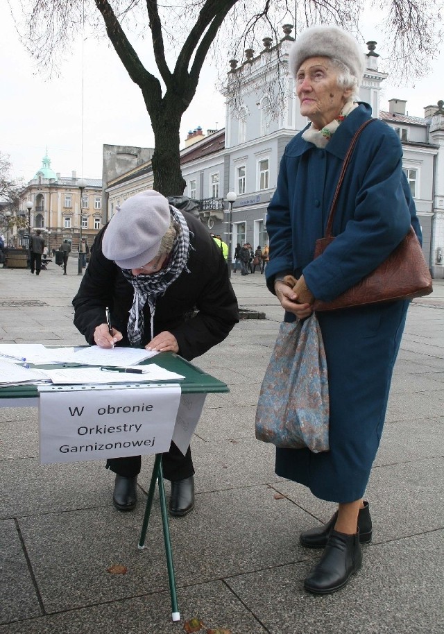 Na likwidację Orkiestry Garnizonowej w Radomiu nie zgadza się między innymi Janina Cieślik.