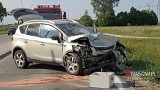 Wypadek w Wojniczu na drodze wojewódzkiej nr 975. Trzy osoby, w tym dwoje dzieci, trafiły do szpitala. Zdjęcia
