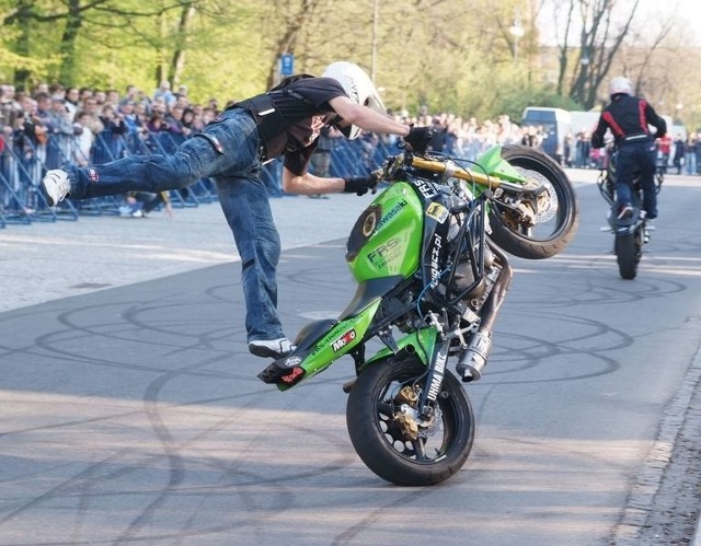 Pokazy jazdy dowolnej w wykonaniu Frantic Riders Squad Zamość wzbudzały nieskrywany podziw publiczności.