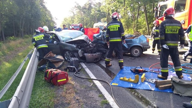 Tragiczny wypadek na DK 11. Nie żyje jedna osoba