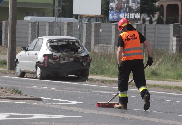 Wypadek na skrzyżowaniu ulic Warszawskiej i Witosa w Radomiu. Jedna osoba ranna.