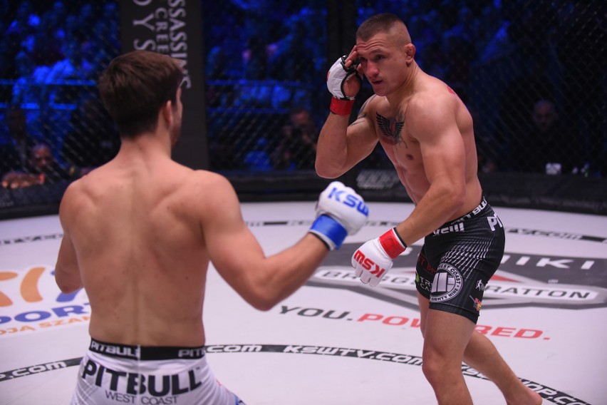 KSW 45. Michał Materla powalczy o pas wagi średniej, tytuł w ciężkiej nie dla Karola Bedorfa