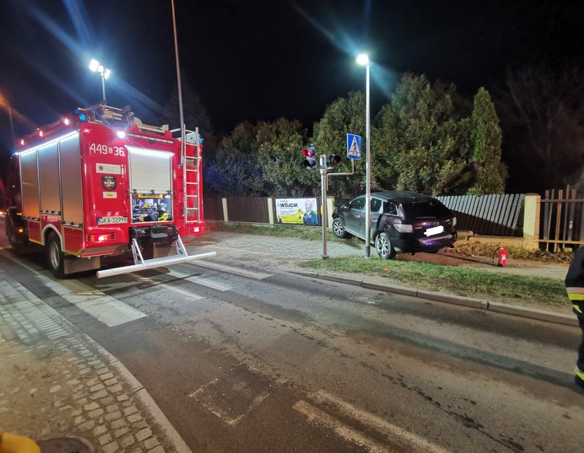 15-letni kierowca rozbił się na ogrodzeniu w Leźnie