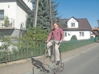Jan Lichoń na bicyklu Fot. Andrzej Domagalski