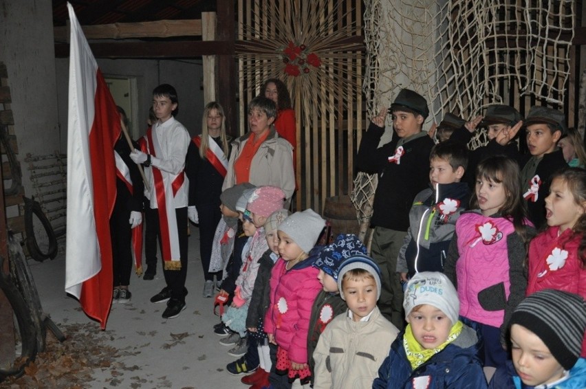 Hymn Polski śpiewano również w Zespole Placówek Oświatowych...