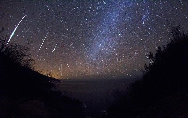 Rój meteorów zbliża się do Ziemi. Deszcz meteorów utworzy piękne widowisko [ZDJĘCIA, WIDEO]