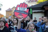 Strajki i manifestacje w Krakowie. Kobiety, kolejarze, nauczyciele, młodzież, ratownicy na ulicach miasta [ZDJĘCIA]