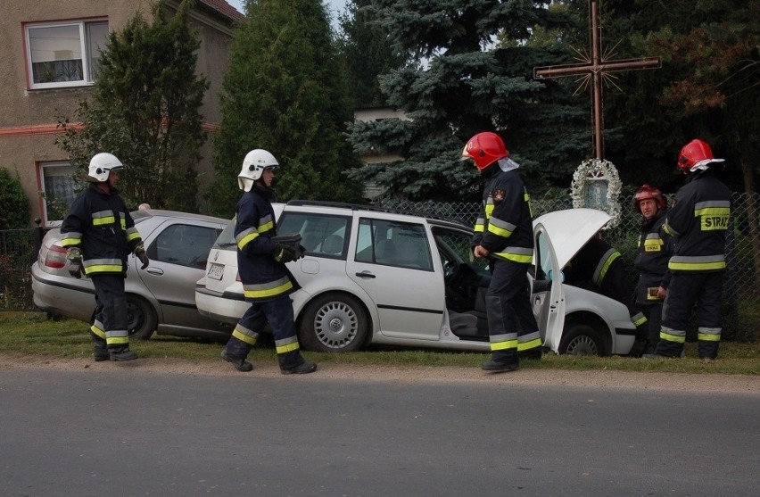 Wypadek pod Wrocławiem. Dwie osoby zostały ranne (ZDJĘCIA)