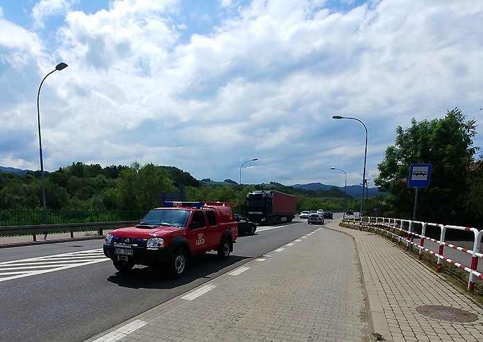 W szpitalu dziewczynka jadąca rowerem i kobieta kierująca autem, które ją potraciło