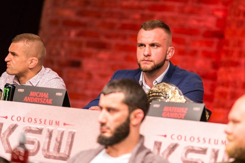 KSW 43 STREAM ONLINE: Gdzie oglądać całą walkę za darmo na...