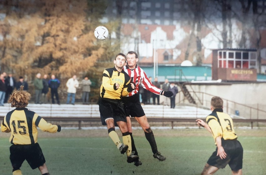 17 listopada 2001, stadion Wieczystej. Mecz Wieczysta -...