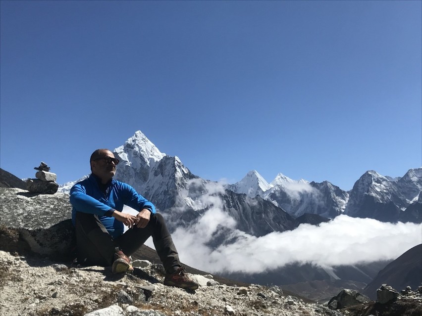 Dariusz Kosior, kardiolog pochodzący z Radomia wspinał się w Himalajach. Dziś walczy z koronawirusem