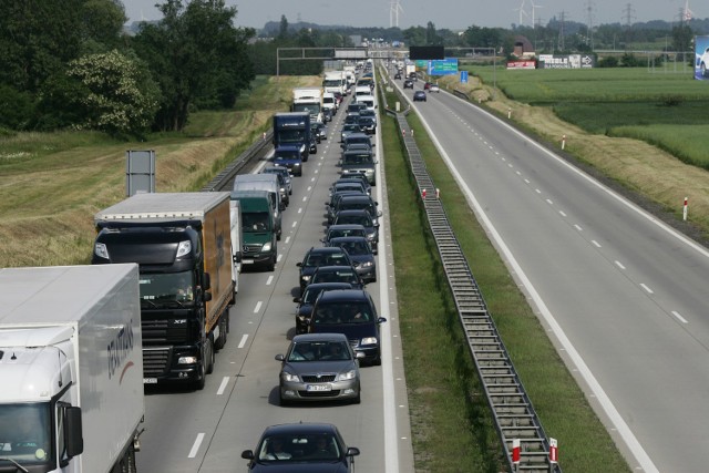 Korek na autostradzie A4 pod Wrocławiem przekraczał w poniedziałek 30 kilometrów!