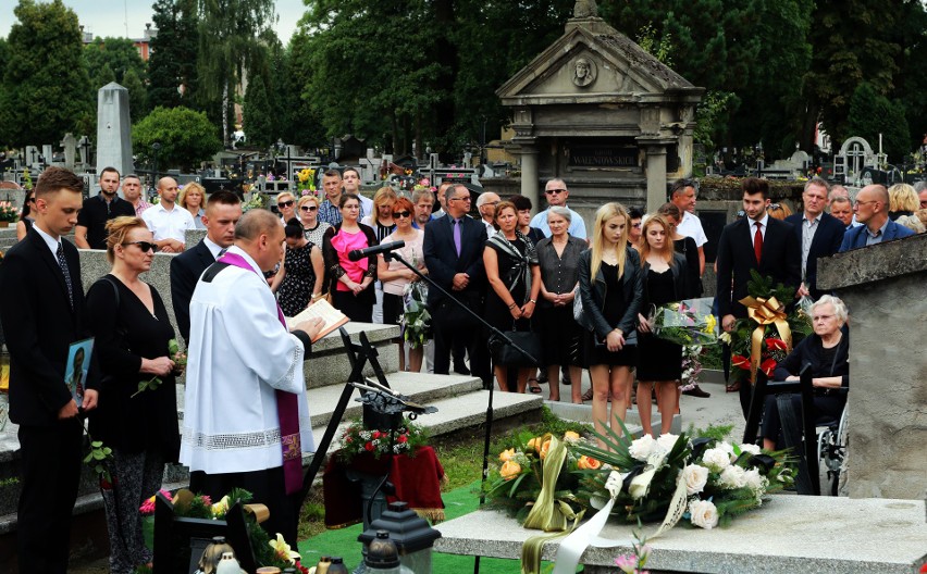 Sądeczanie i dziennikarze pożegnali redaktora Leszka Horwatha [ZDJĘCIA, WIDEO]