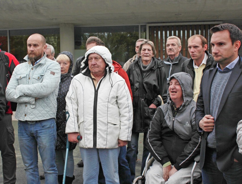 Rada osiedla: Urzędnicy tworzą lepsze warunki dla zwierząt niż dla ludzi