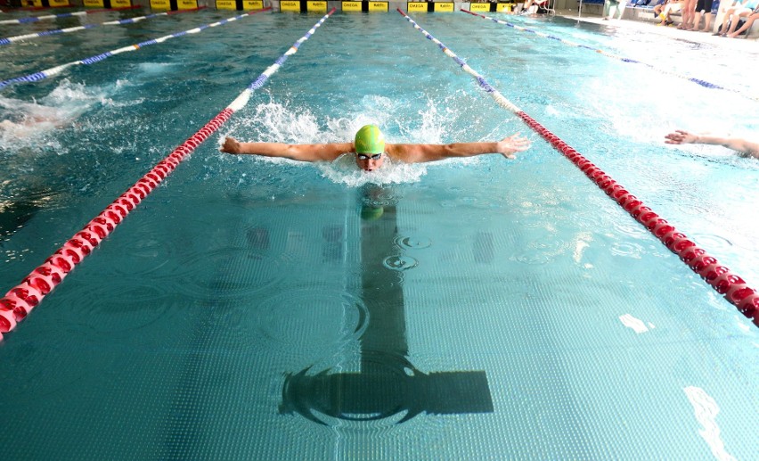 Basen w centrum sportowym UMK mieszkańcy polubili tak...