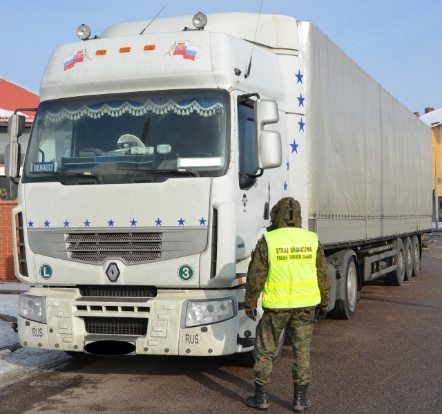 Bobrowniki. Kradziona ciężarówka z naczepą odzyskane na granicy
