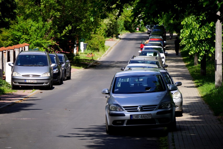 Mają dosyć szybkiej jazdy po ul. Struga. Znaleźli sposób jak wyhamować kierowców 