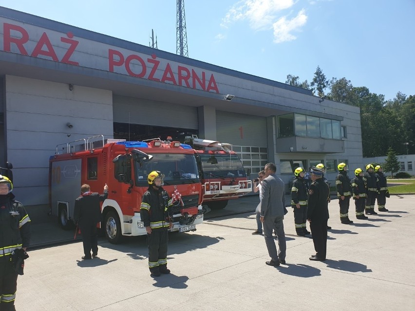 Kraków. Strażacy z lotniska w Balicach zyskali nowy wóz 