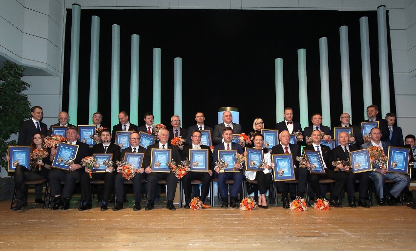 Laureaci tytułów Człowiek Roku 2015 oraz Lider Regionu 2015.