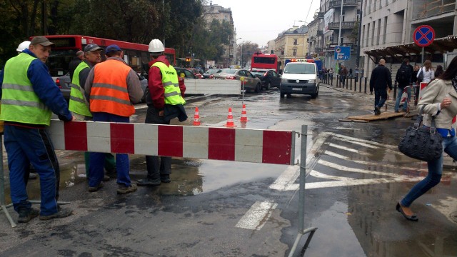 Awaria sieci wodociągowej przy Al. Racławickich