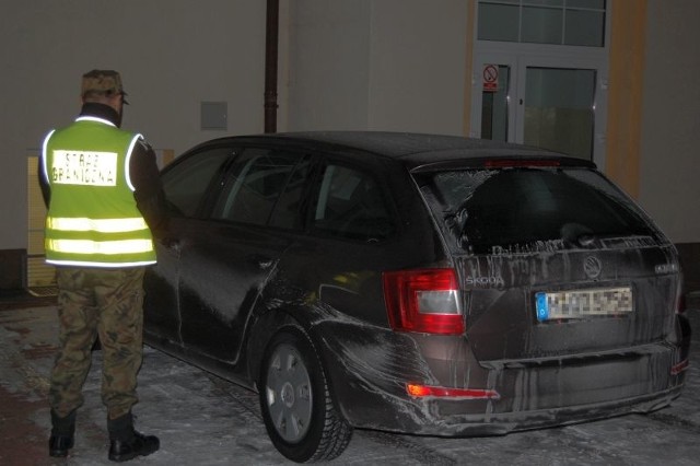 Auto skradziono w Berlinie. Złodzieja zatrzymano na terenie Polski, w gminie Rutka Tartak.