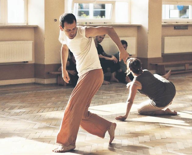 Warsztaty taneczne prowadzone będą w cyklach tygodniowych i w kilku grupach zaawansowania.