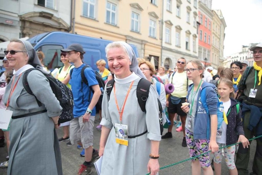 Kraków. Pielgrzymi tłumnie ruszyli na Janą Górę [ZDJĘCIA]