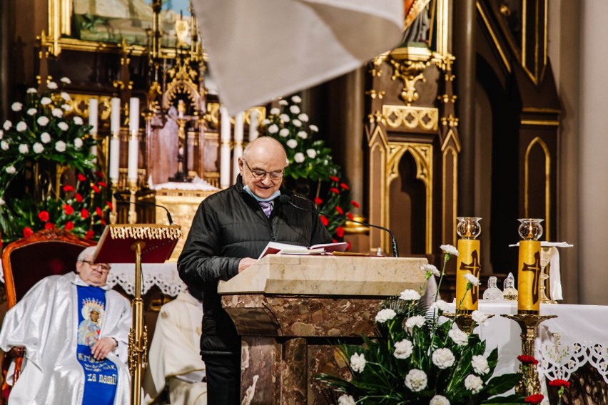 3 Maja w Ostrowi Mazowieckiej. W tym roku przypada 230. rocznica uchwalenia Konstytucji 3 Maja. Zdjęcia, 3.05.2021