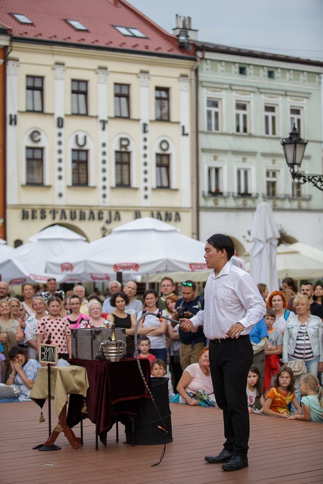 31 ULICA. Międzynarodowy Festiwal Teatrów Ulicznych dzień 1 [ZDJĘCIA]