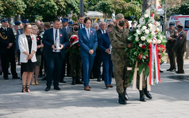 W sobotę 15 sierpnia w Kozienicach odbyło się kilka patriotycznych uroczystości w ramach obchodów 100 rocznicy Bitwy Warszawskiej oraz Święta Wojska Polskiego.