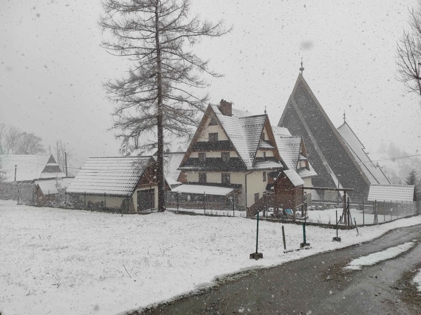 Zakopane. Czy to na pewno Wielkanoc? Na Podhalu i w Tatrach sypie śnieg. Jak w środku zimy...