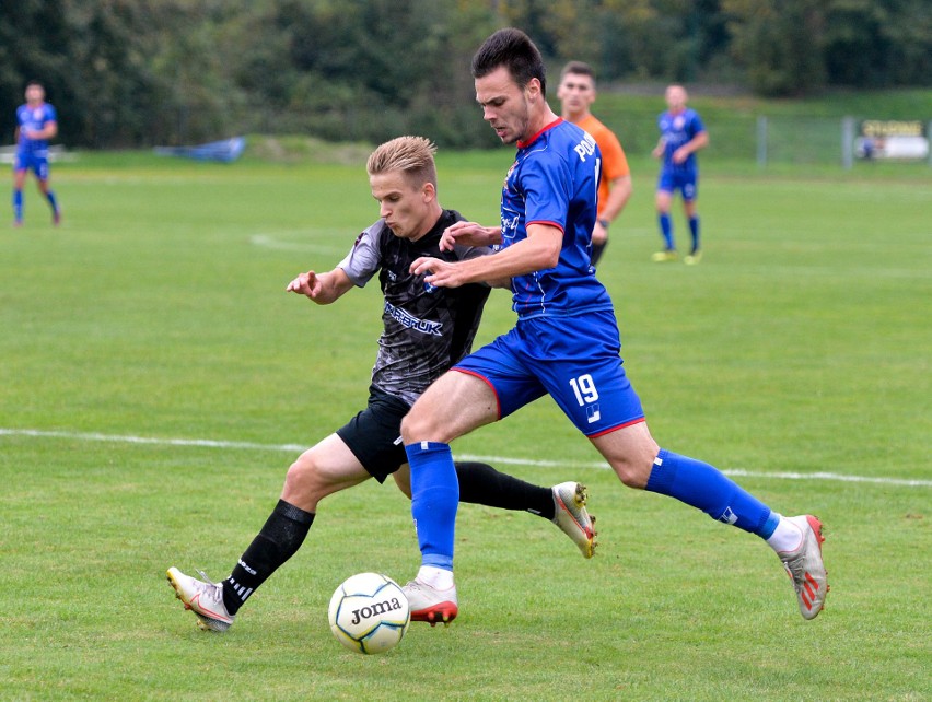 4 liga podkarpacka. Polonia Przemyśl pokonała Błękitnych Ropczyce 2:1 [ZDJĘCIA]