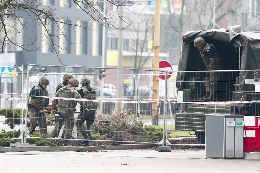 Niewybuch na stacji benzynowej Orlenu przy ul. Ślężnej