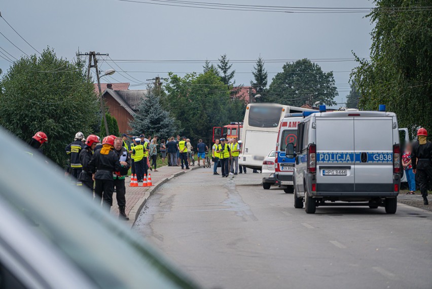 Dramatyczny wypadek w Świniarsku uznano za katastrofę w ruchu lądowym. Sprawcy grozi do 8 lat więzienia 